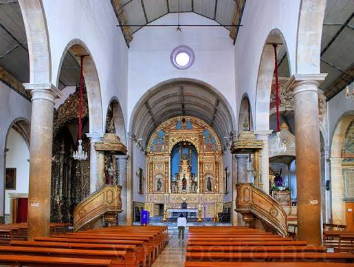 Interior da Igreja de São Pedro, em Faro